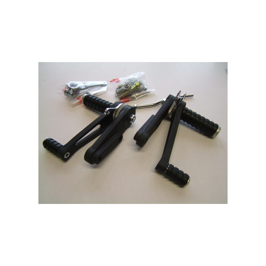 Platine repose Pied - reculée - TAROZZI - CB750F-(rc04) - CB900F(sc01/09)