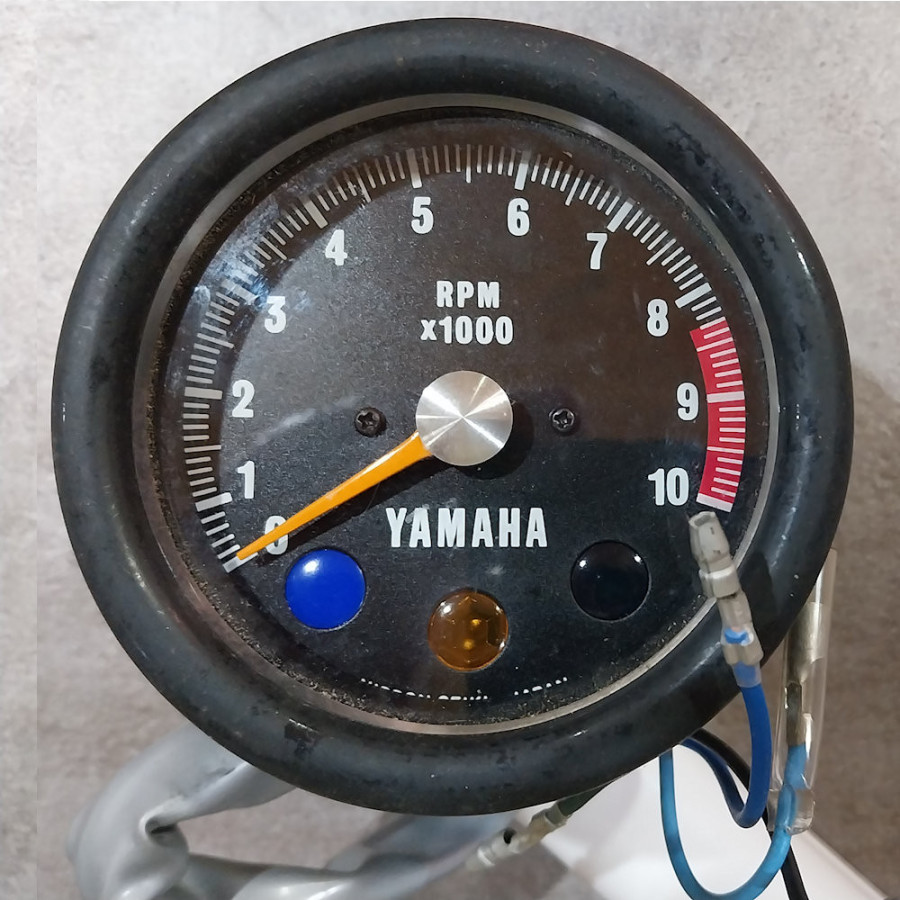 Tableau de bords - Compte Tour  Yamaha YR5 - 