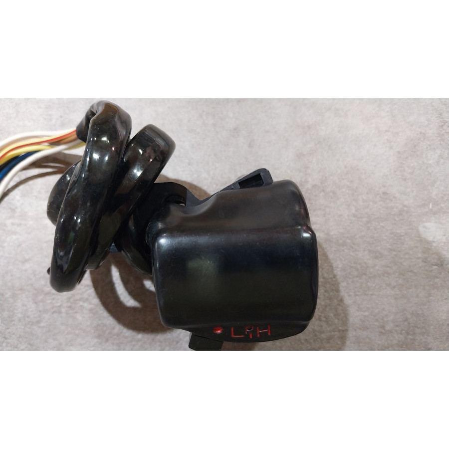 Comodo - Droit- CB250 K, CB350 K, CL350, (produit d'origine Honda)